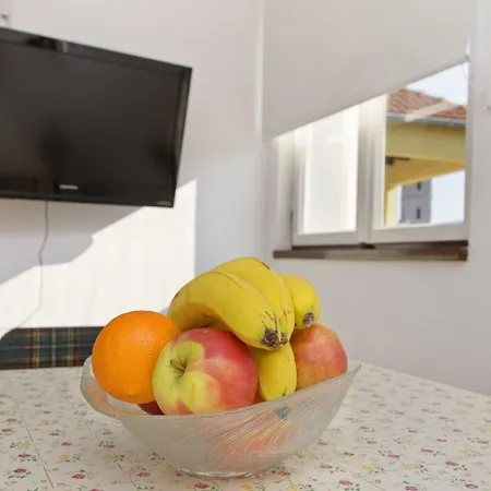 Ive - With Sea View Apartament Tisno